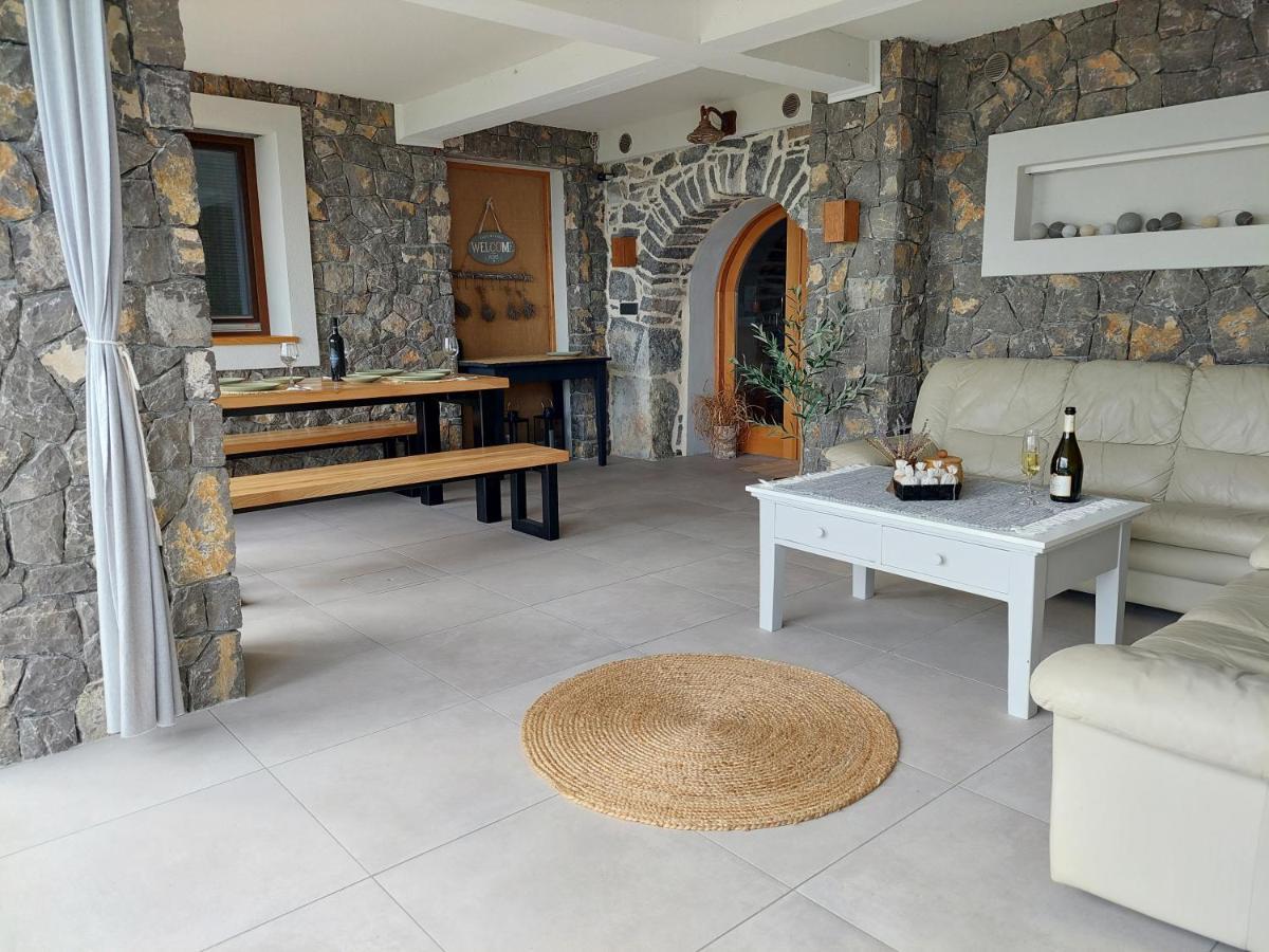 Vineyard Cottage Lan Na Hribu Semic ภายนอก รูปภาพ