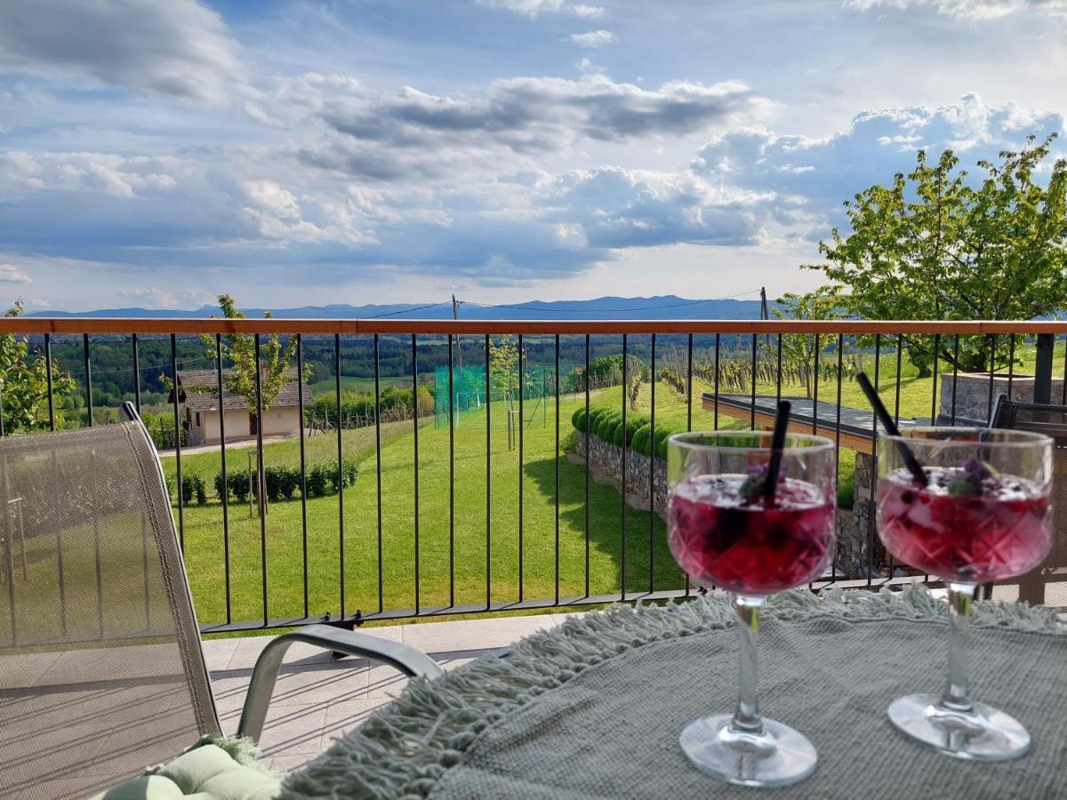 Vineyard Cottage Lan Na Hribu Semic ภายนอก รูปภาพ