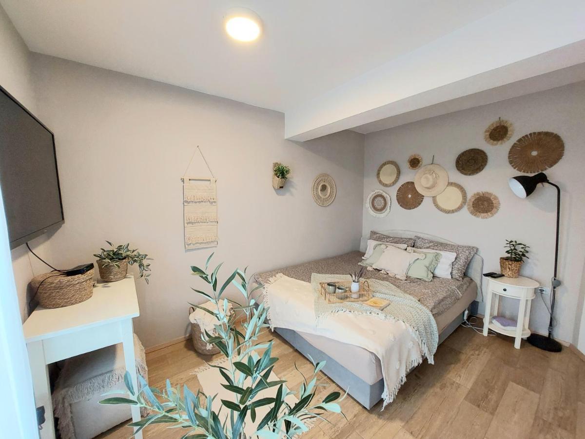 Vineyard Cottage Lan Na Hribu Semic ภายนอก รูปภาพ